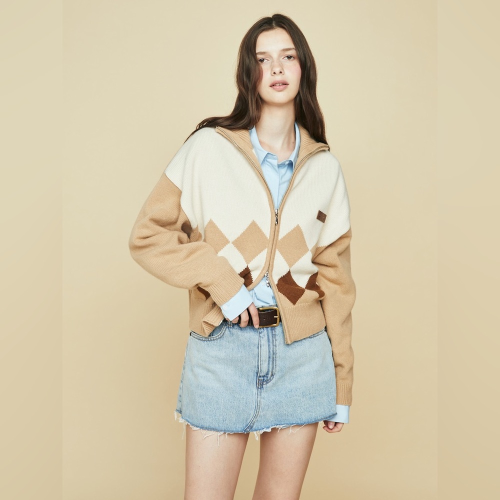 Glowny Brown Argyle Sweater